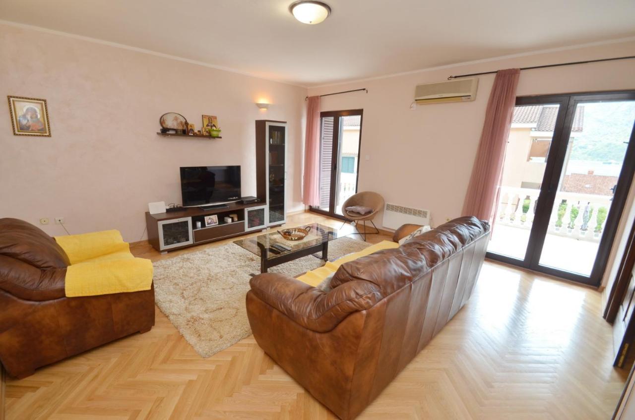 Nikola - Two Bedroom Ap. With Seaview 公寓 *