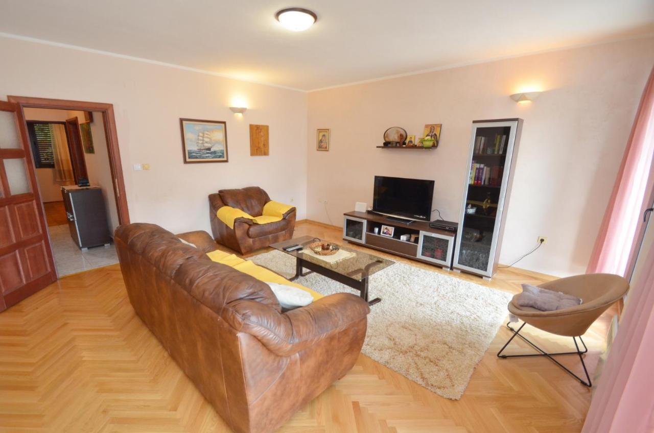 Nikola - Two Bedroom Ap. With Seaview