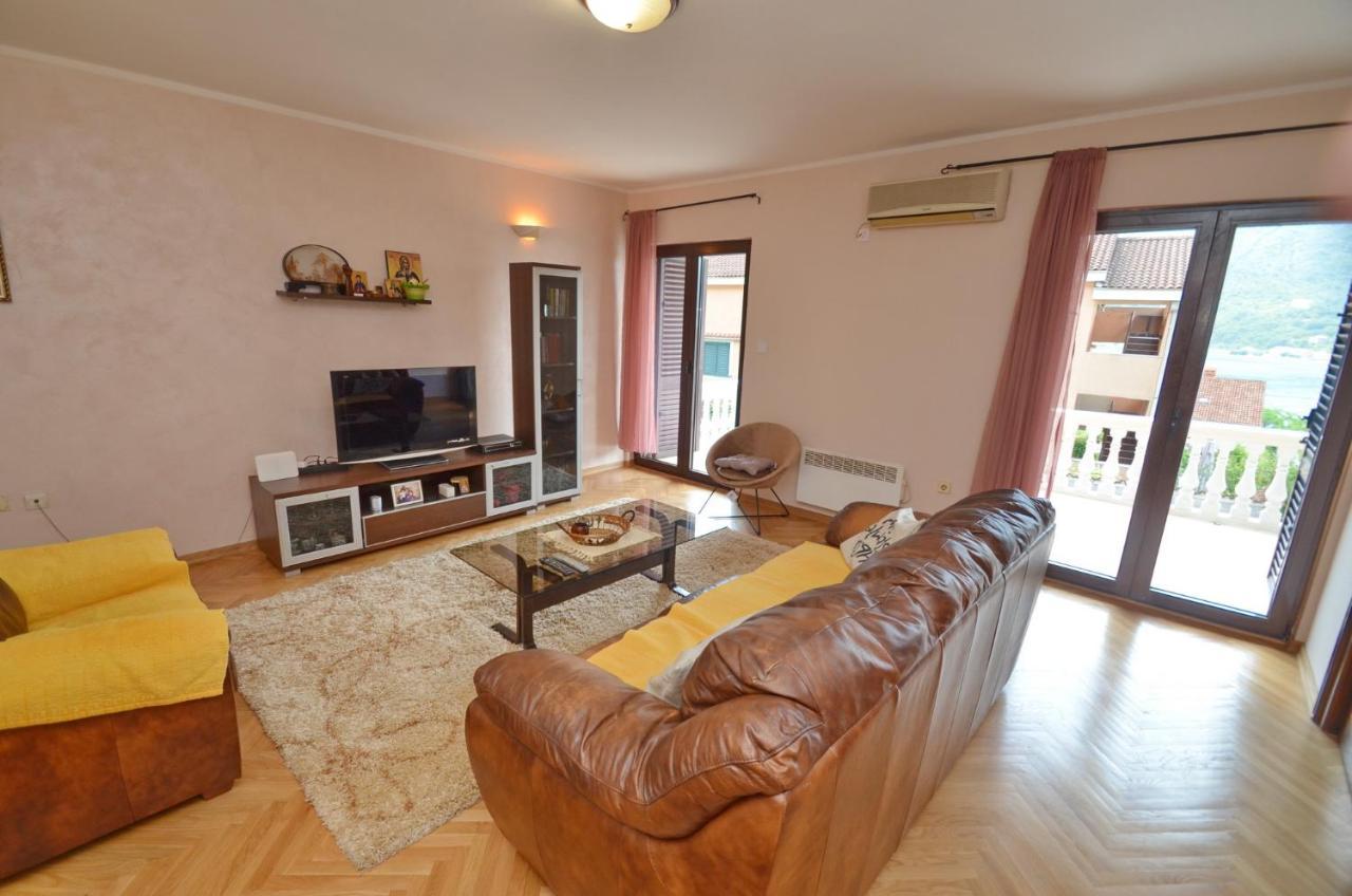 Nikola - Two Bedroom Ap. With Seaview 公寓